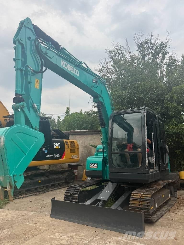 Kobelco SK 75 Midi rýpadlá 7 t - 12 t
