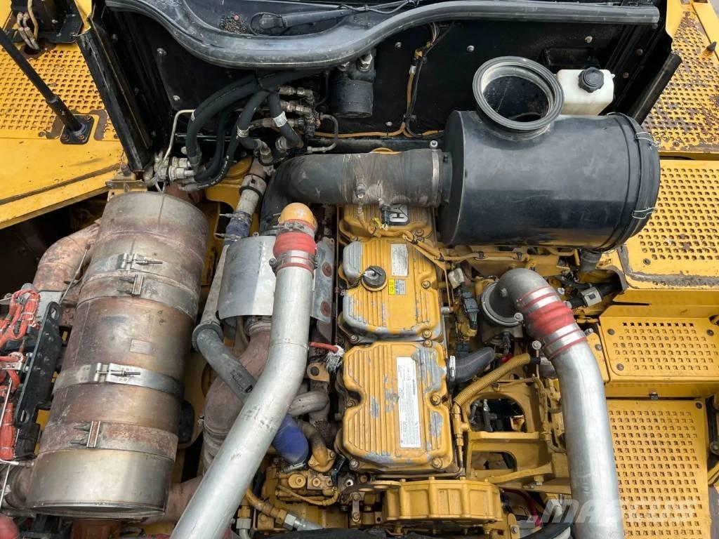 CAT 735 | 735B Kĺbové nákladné autá