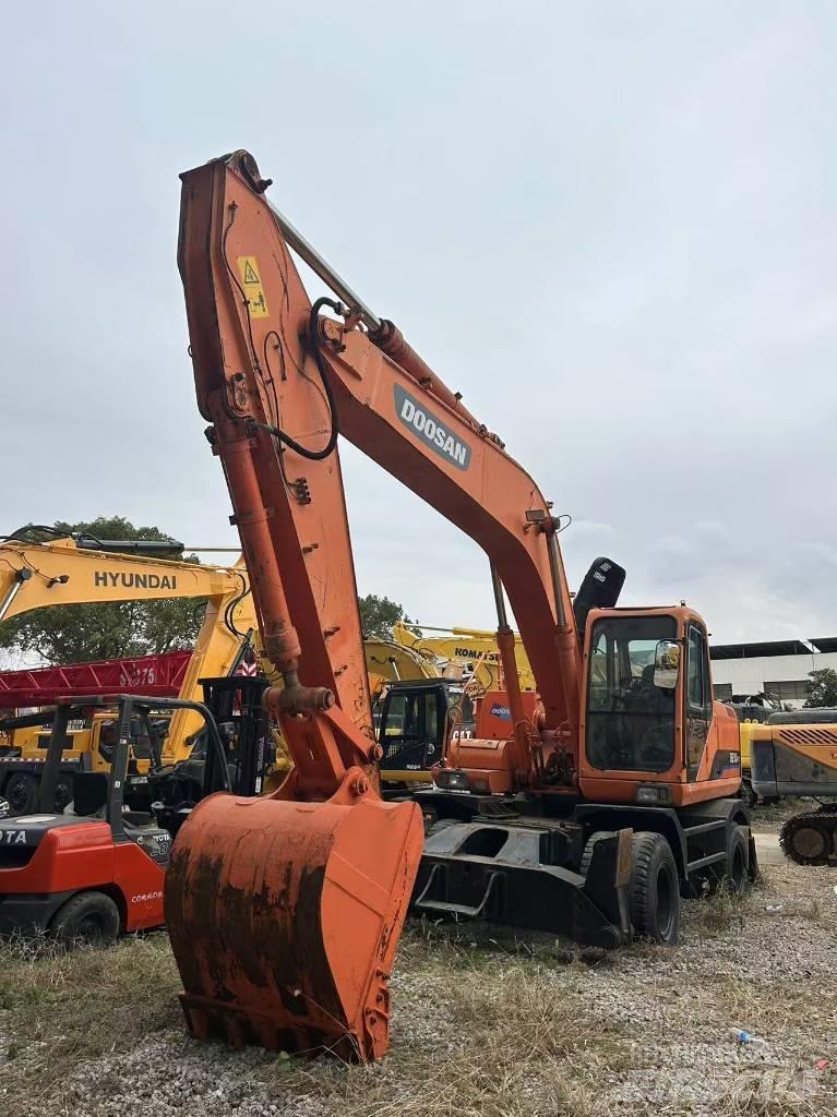 Doosan DH 210 W Kolesové rýpadlá