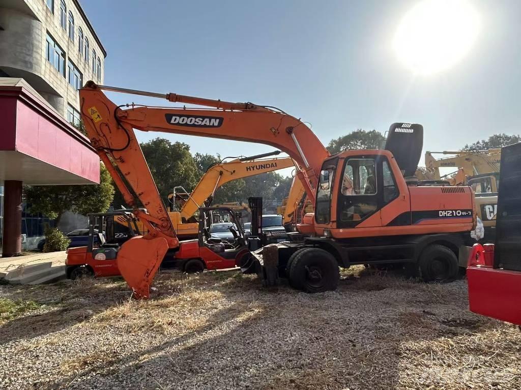 Doosan DH 210 W Kolesové rýpadlá