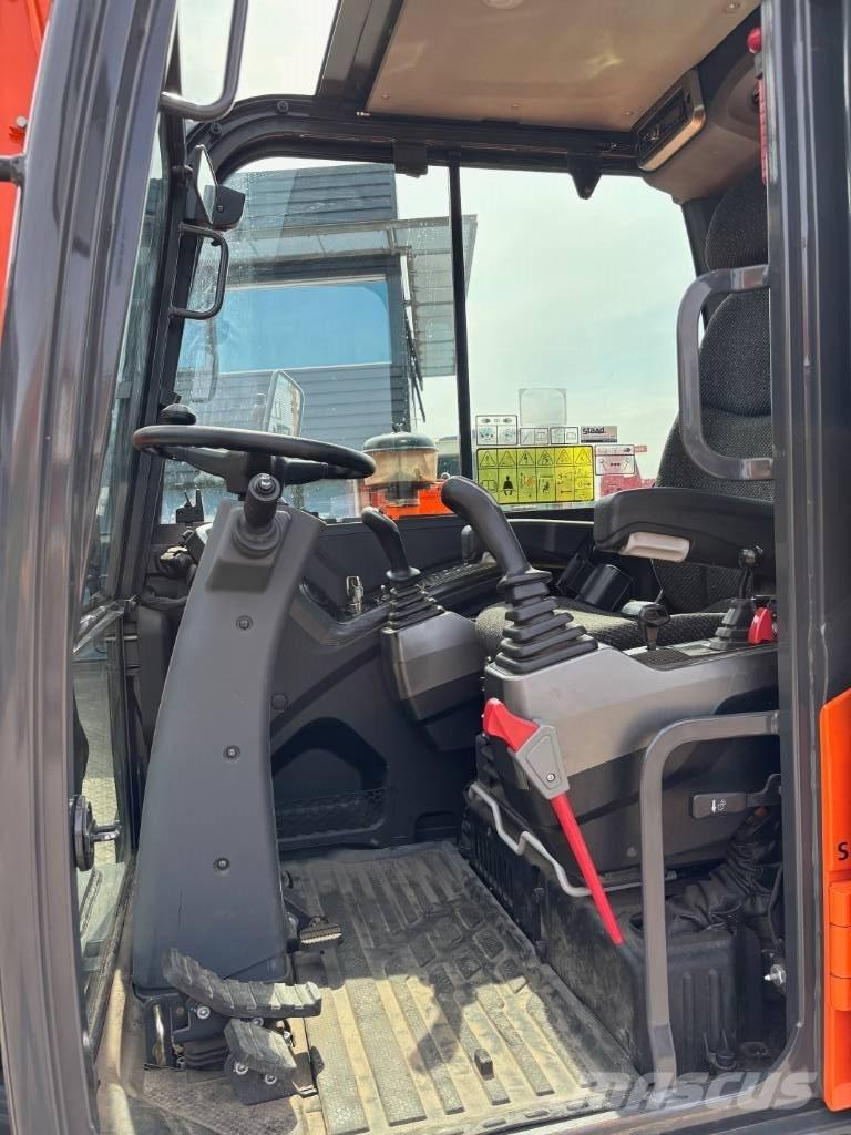 Doosan DX 57 Kolesové rýpadlá
