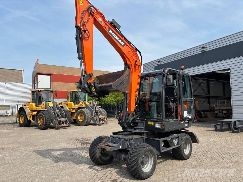 Doosan DX 57 Kolesové rýpadlá