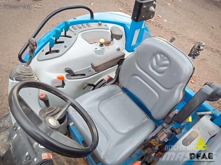 New Holland T 4.85 Traktory