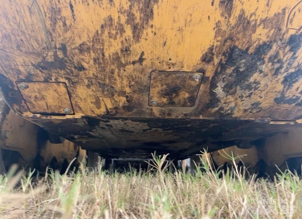 CAT 299 D 3 Šmykom riadené nakladače