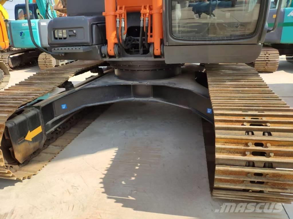 Hitachi Zaxis 210 Pásové rýpadlá