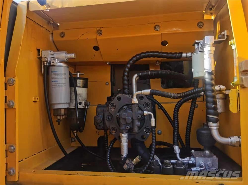 Volvo EC210B Pásové rýpadlá