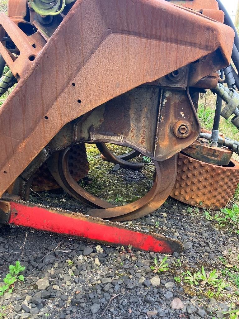 Komatsu 370.2 Žatevné hlavy