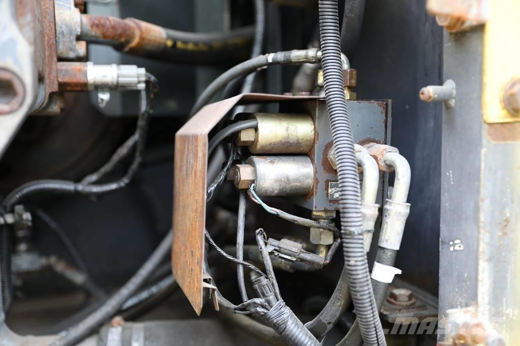 Sumitomo SH200A3 Pásové rýpadlá