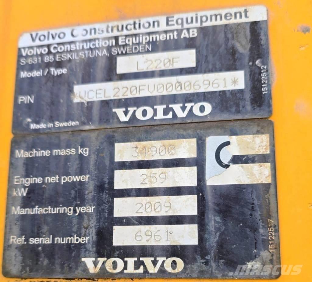 Volvo L 220 F Kolesové nakladače
