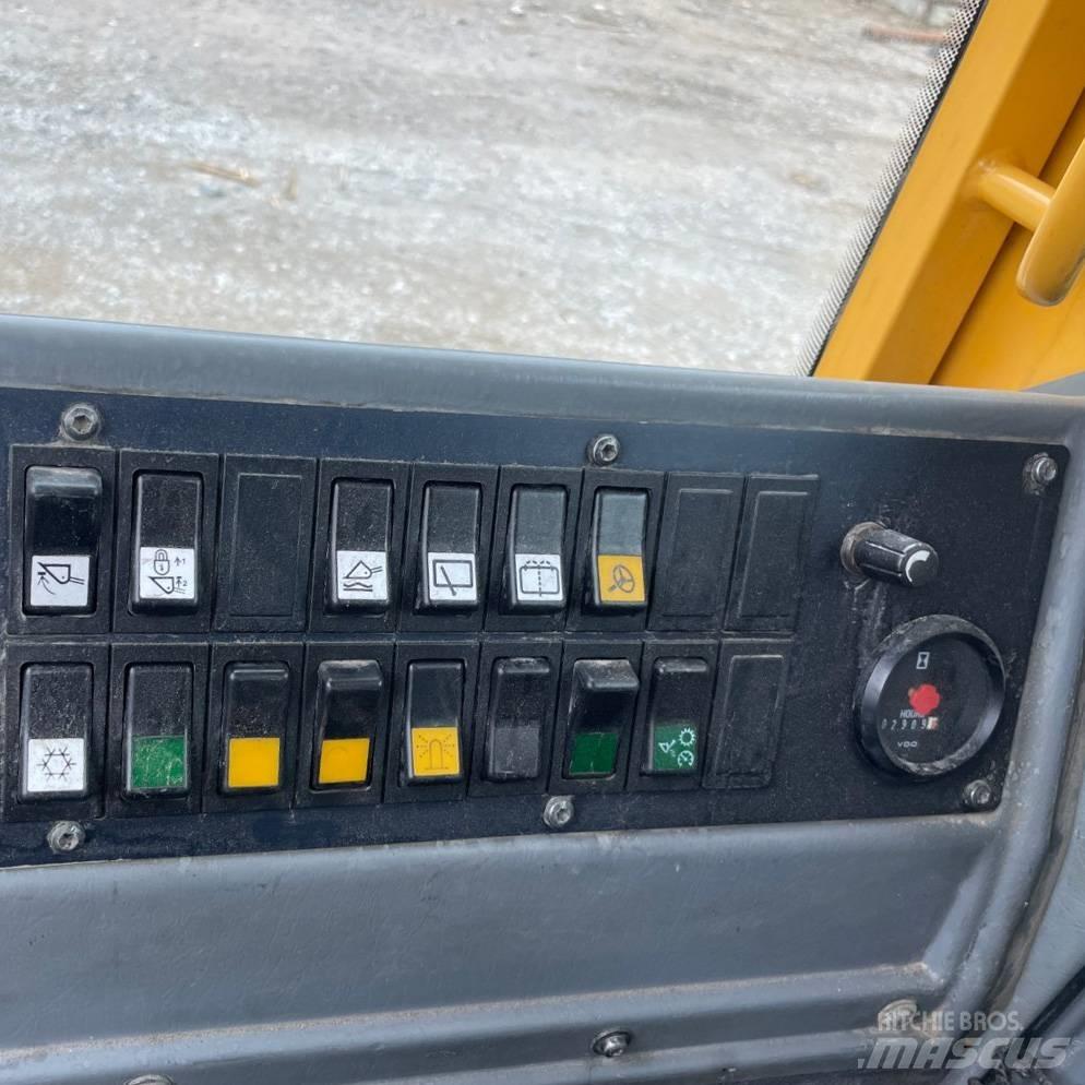 Volvo L 90 E Kolesové nakladače