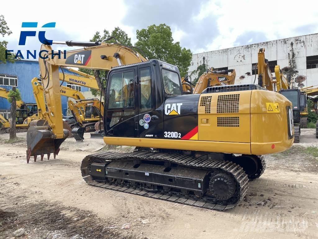 CAT 320 D2 Pásové rýpadlá