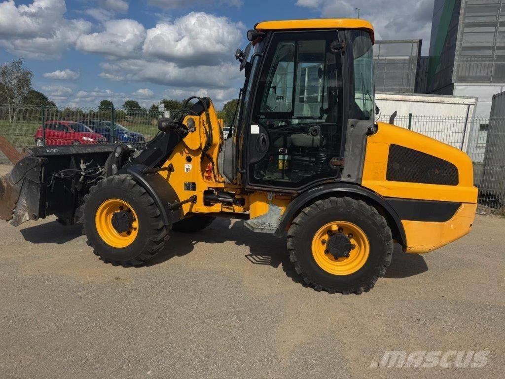 JCB 406 T4 Kolesové nakladače
