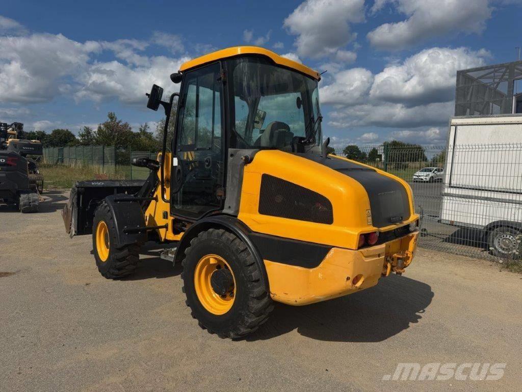 JCB 406 T4 Kolesové nakladače