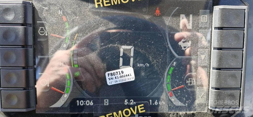 Komatsu WA 70 Kolesové nakladače