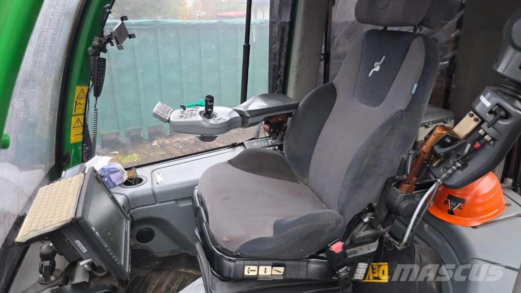 John Deere 1510 E Lesné traktory