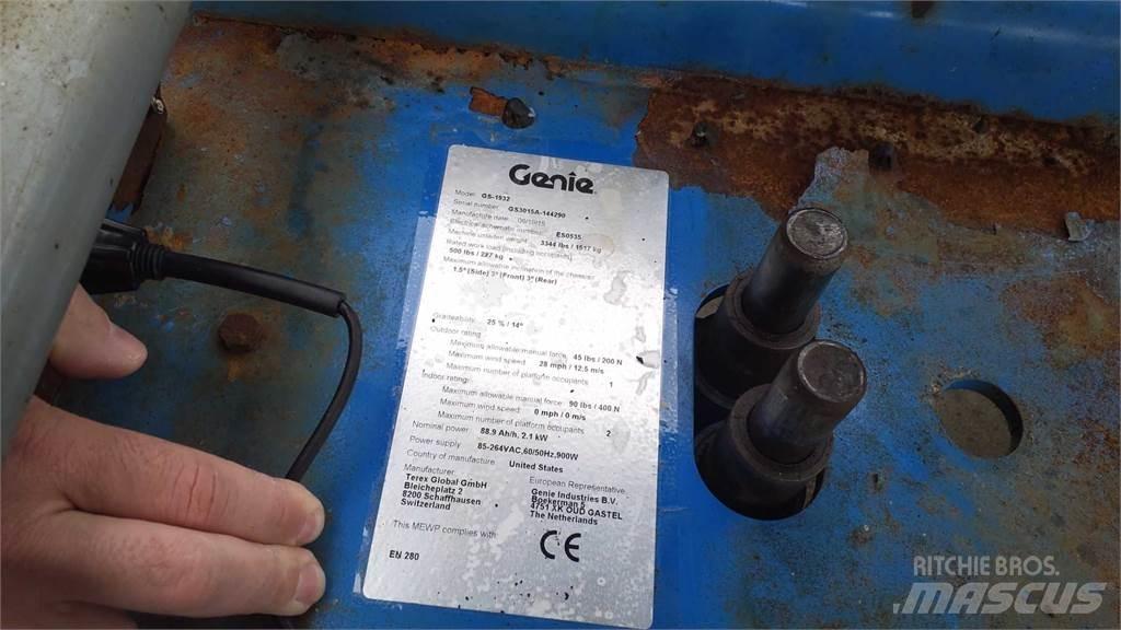 Genie GS1932 Nožnicové zdvíhacie plošiny