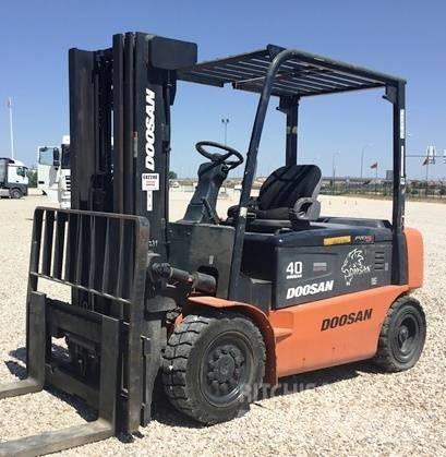 Doosan B40 X-5 Akumulátorové vozíky