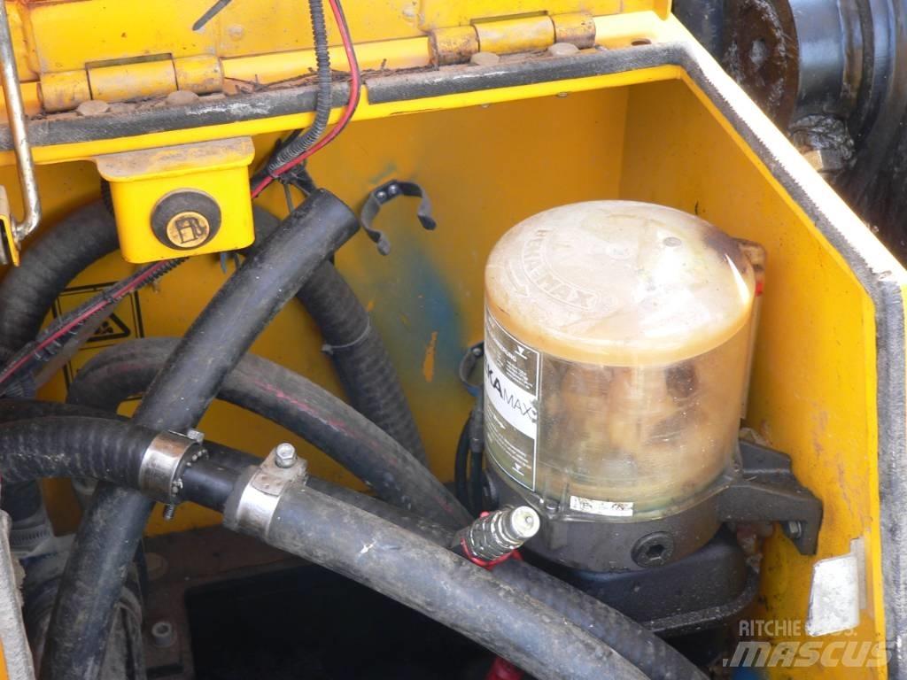 JCB JS 131LC+ Pásové rýpadlá