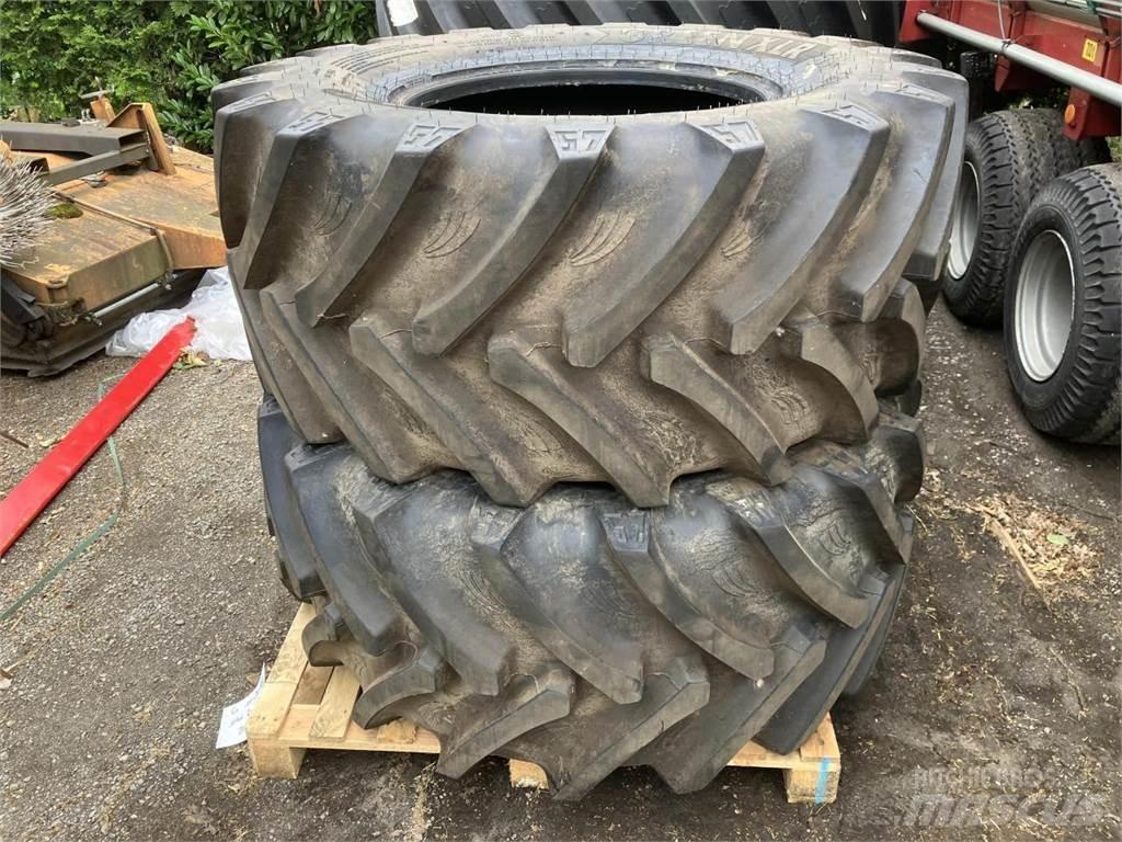 BKT 600/65R28 Pneumatiky, kolesá a ráfiky