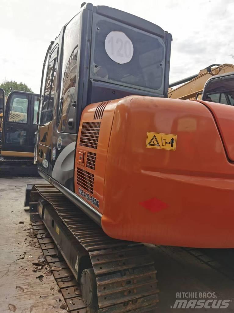 Hitachi ZX 70 Midi rýpadlá 7 t - 12 t