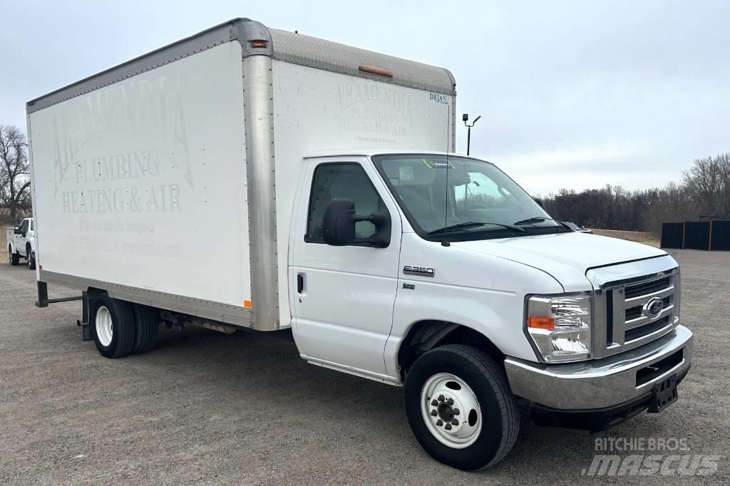 Ford E 350 SD Skriňová nadstavba