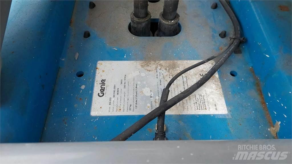 Genie GS1932 Nožnicové zdvíhacie plošiny