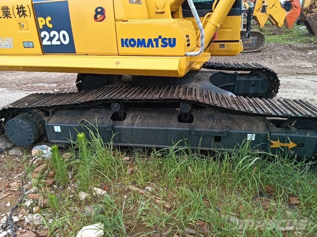 Komatsu PC 220-8 Pásové rýpadlá