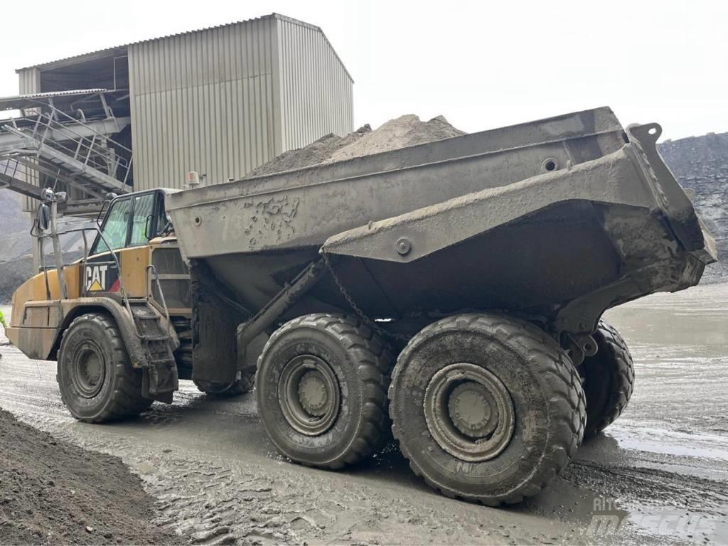 CAT 730 C Kĺbové nákladné autá
