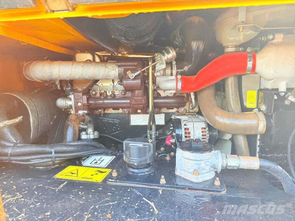 JCB 6 T Stavebné sklápače