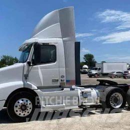 Volvo VNL 64T200 Ťahače