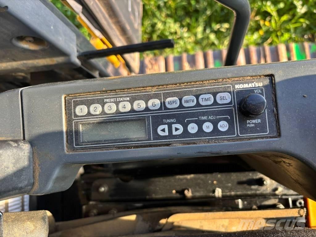 Komatsu PC 210 LC-8 Pásové rýpadlá