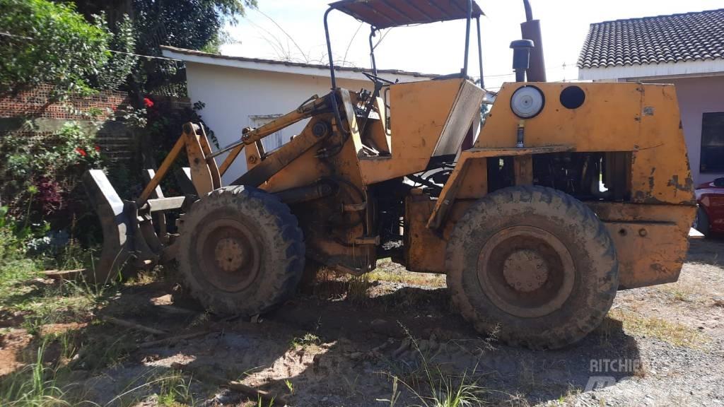 CASE W20B Kolesové nakladače