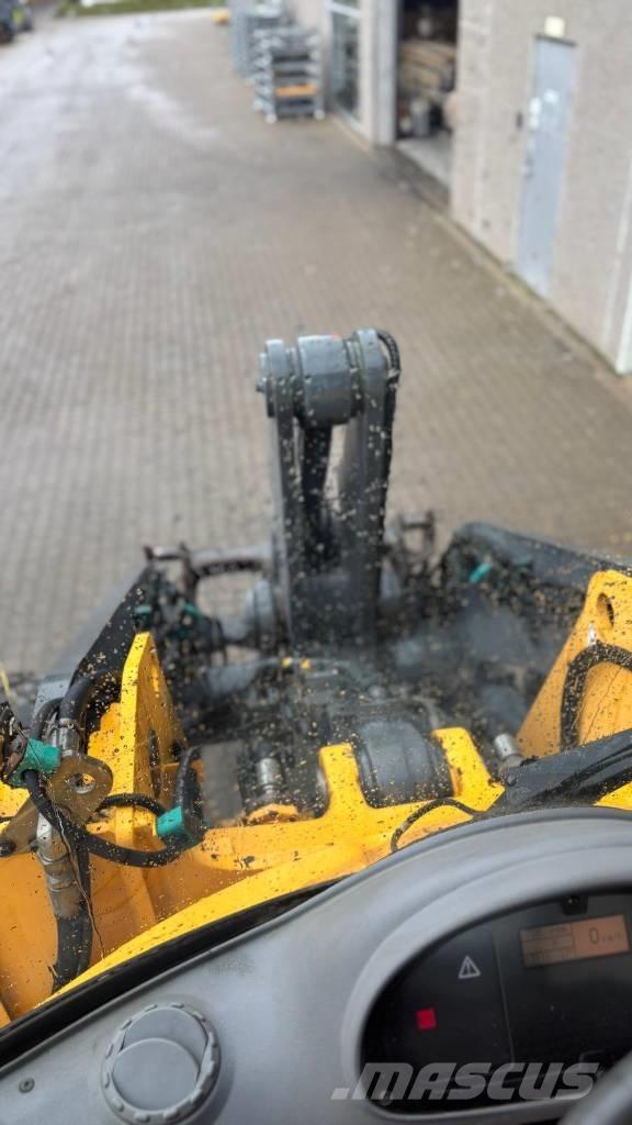 Volvo L 90 E Kolesové nakladače