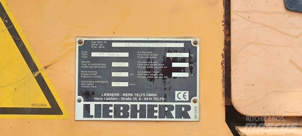 Liebherr PR 744 L Pásové dozéry