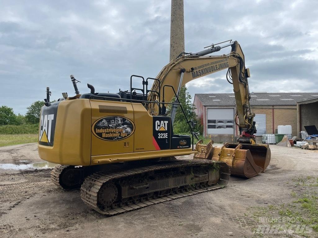 CAT 323 EL Pásové rýpadlá