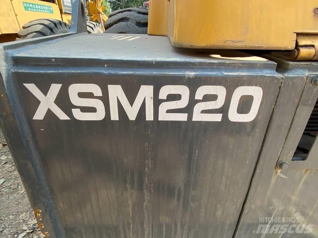 XCMG XSM 220 Ťahačové valce