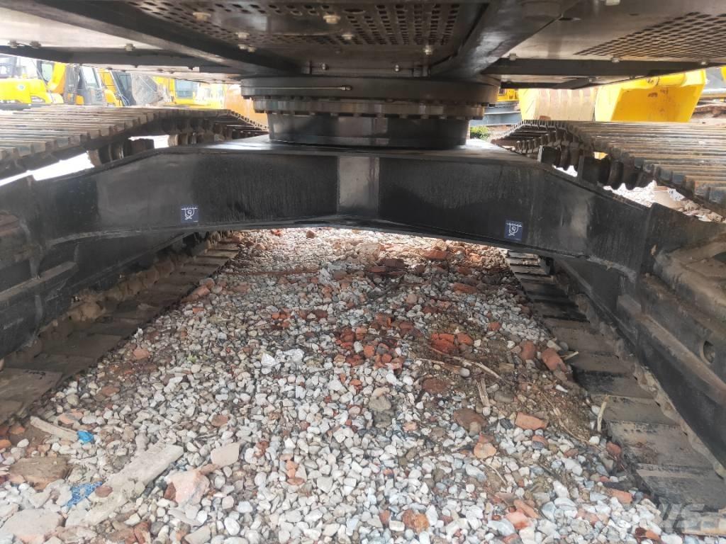 Sany SY215-9 Pásové rýpadlá