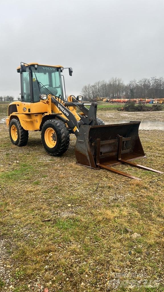 Volvo L 30 G Kolesové nakladače