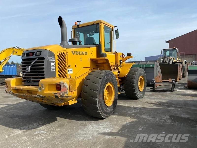 Volvo L 120 E Kolesové nakladače