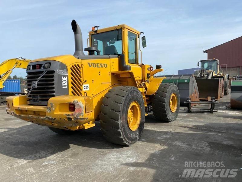 Volvo L 120 E.Ref.10 Kolesové nakladače