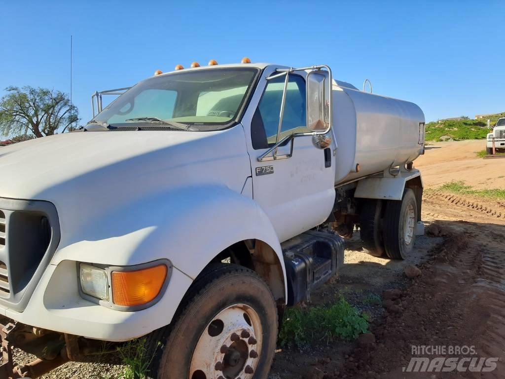 Ford F 750 Cisterny na vodu