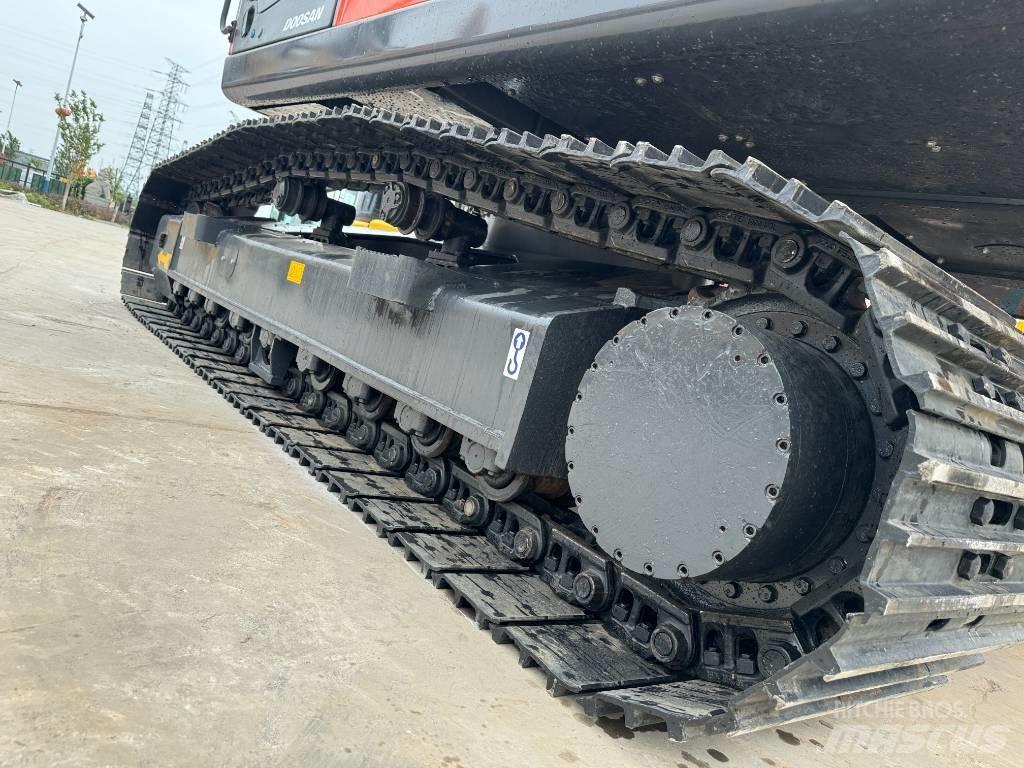Doosan DX 225 LC-9C Pásové rýpadlá
