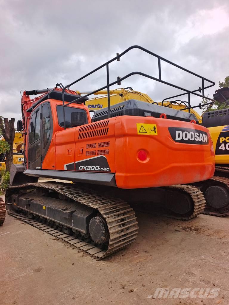 Doosan DX 300LC-9C Pásové rýpadlá