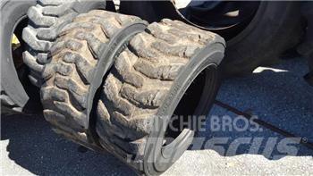 Bobcat Pneus 10-16.5 Pneumatiky, kolesá a ráfiky