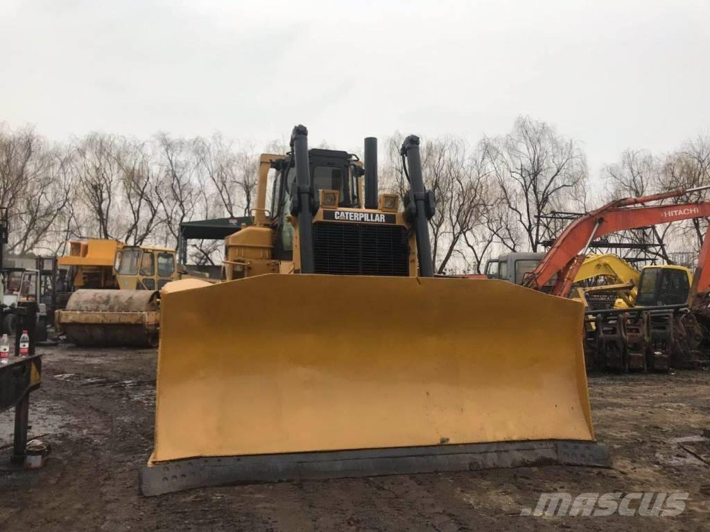 CAT D 8 N Pásové dozéry