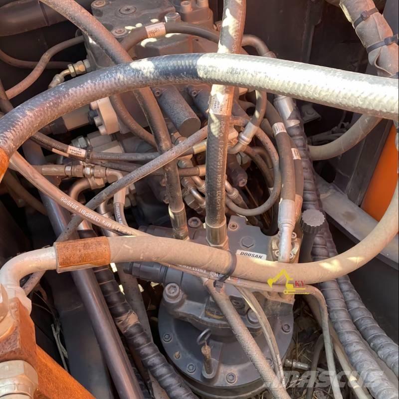 Doosan DX150-9C Pásové rýpadlá