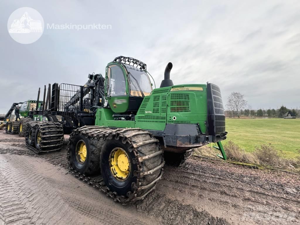 John Deere 1910 G Lesné traktory