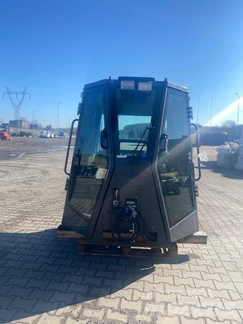 CASE D 1650 NEW CAB Kabíny a interiér