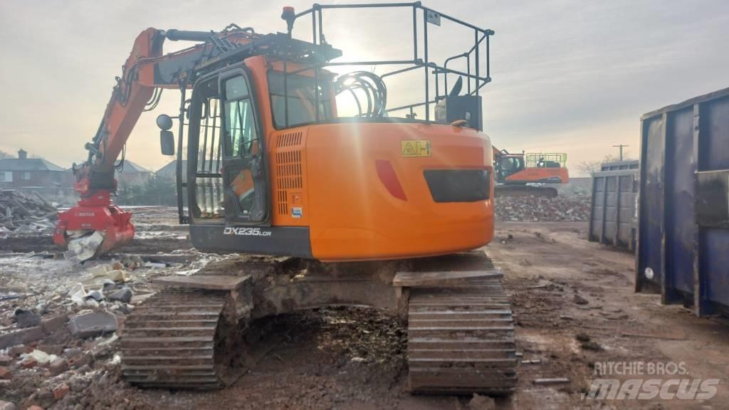 Doosan DX 235 LCR-5 Pásové rýpadlá
