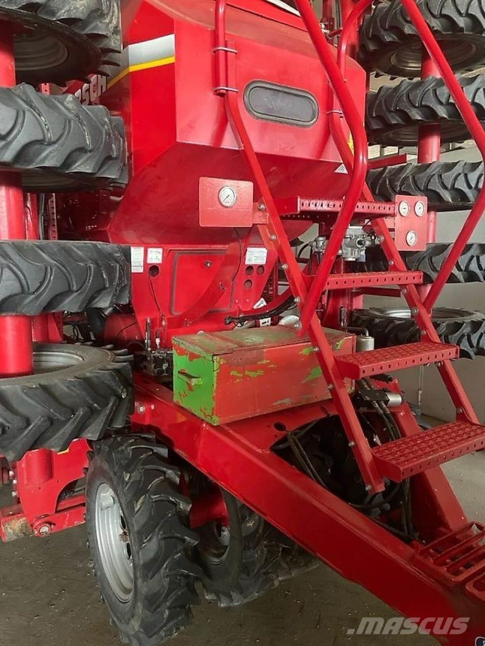 Horsch Pronto 8 DC Kombinované sejačky